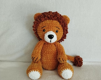 Handmade crocheted lion plush toy made in France