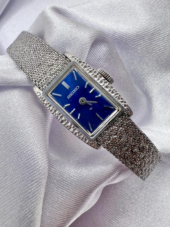 Vintage Womens Silver Seiko Mechanical Wind up Tank Watch  display picture 3