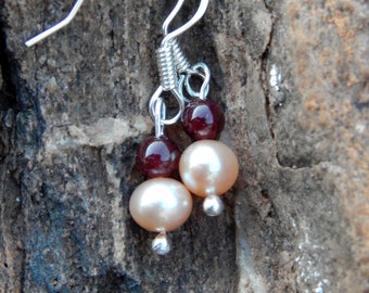 Loire  pearl and garnet earrings