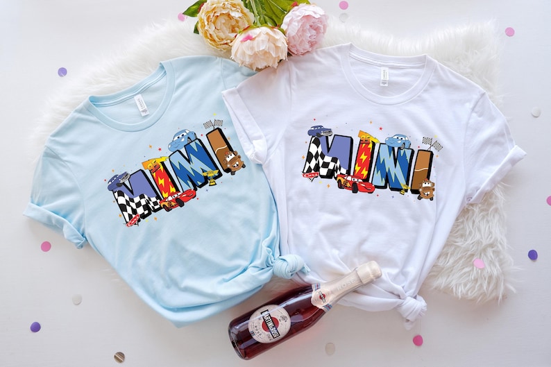 Camiseta familiar personalizada de Pixar Cars, camiseta de Rayo McQueen para mamá y papá, camiseta de Cars para mamá y papá, sudadera con capucha de la Copa Pistón, sudadera de Disney Cars Land imagen 2