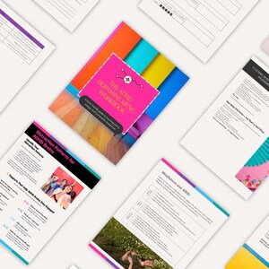 Puede incluir: Una vista cenital de varios papeles blancos y un cuaderno de trabajo. El cuaderno, titulado "The ADHD Dopamine Menu Workbook", est&aacute; centrado, con una portada rosa y un fondo colorido. Otros papeles presentan texto e im&aacute;genes, con bordes coloridos.