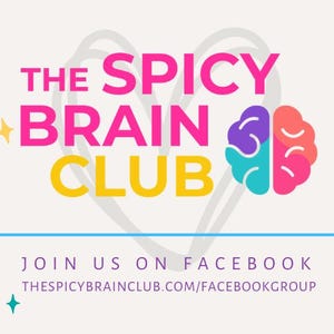 Puede incluir: Gr&aacute;fico promocional para "The Spicy Brain Club" con una ilustraci&oacute;n colorida del cerebro. El texto dice "The Spicy Brain Club" en rosa y amarillo, con una invitaci&oacute;n a unirse en Facebook.