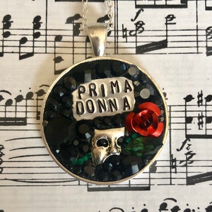 Prima Donna Pendant image 4