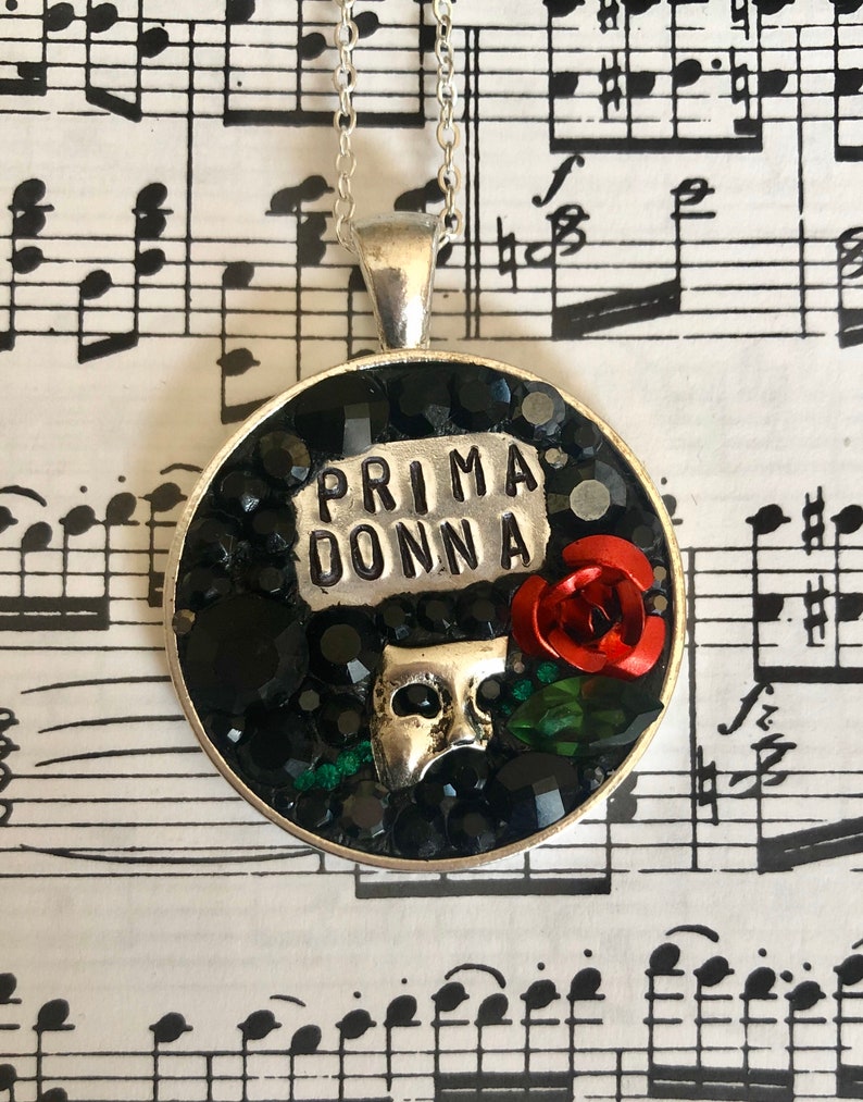 Prima Donna Pendant image 4