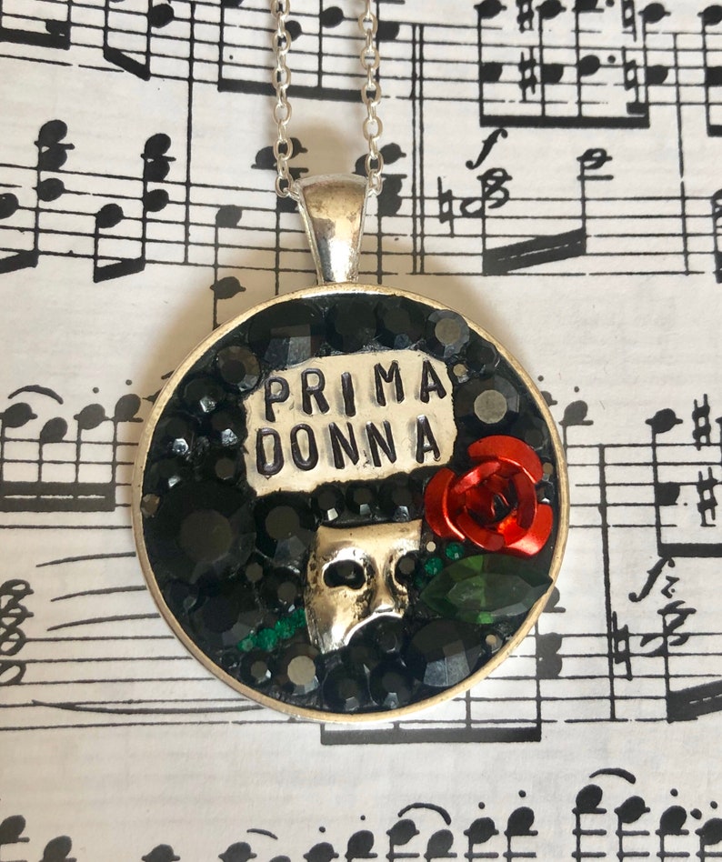 Prima Donna Pendant image 1