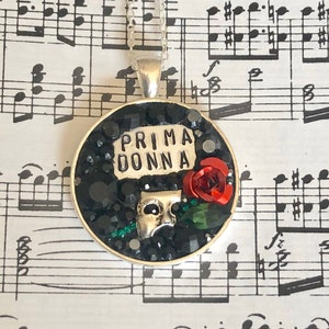 Prima Donna Pendant image 8