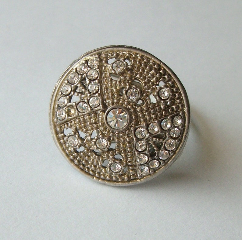 Art Deco Vintage Button Ring - Etsy