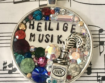 Helige Musik Pendant