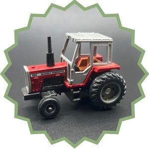 Vintage 1980&#39;s ERTL Farm Machines 1/64 Massey Ferguson 699 Red and Sliver Toy Tractor