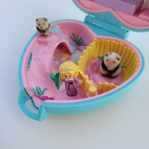 Complete Vintage 1993 Polly Pocket Compact - Bluebird Toys - Pretty Pandas Pet Parade