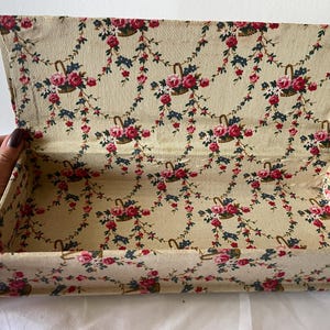 Pretty Antique French Floral Sprig Ditsy Print Boudoir Glove Fabric Covered Box c193