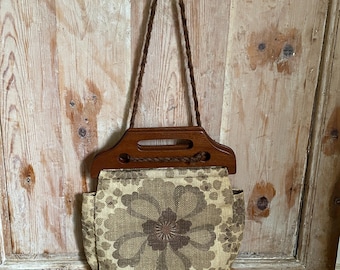 Vintage French BOHO True 70s Hessian Bag Wood Handle
