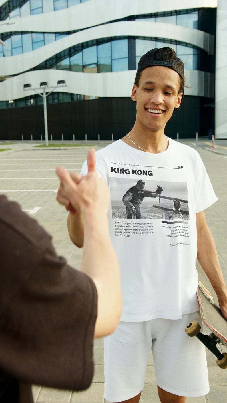 King Kong 1933 T-Shirt Vintage Movie Poster Design, Classic Horror Monster Tee, Retro Gorilla Graphic Shirt, Gift for Movie Buff, Unisex Top image 7
