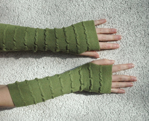 Fingerless Knit Gloves in Grass Fingerless Knit Gloves in Grass