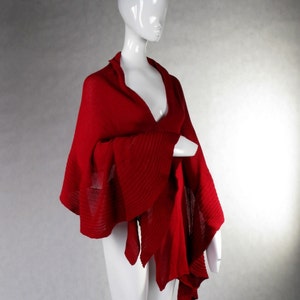 Capa de chal de merino envolvente roja para mujer