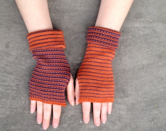 Armstulpen, fingerlose Handschuhe, orange und blaue Fäustlinge, gestreifte Handschuhe aus Merinowolle, Mitaines en Laine Armstulpen aus Merinowolle