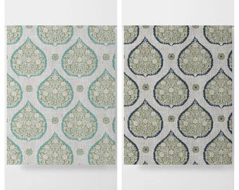 Tecido de designer com estampa floral paisley, vendido por metro, ideal para cortinas, decoração e estofados. Cores: Azul-turquesa/Verde/Marinho.