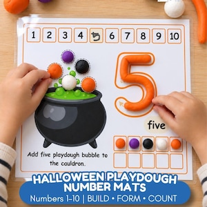 Peut inclure: Un tapis d'activité éducatif plastifié présentant le chiffre 5, une illustration de chaudron noir et le texte Add five playdough bubble to the cauldron. Le tapis comprend une ligne numérique de 1 à 10 et une grille de dix pour compter les boules.