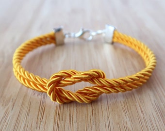 Nautical knotted rope bracelet in gold