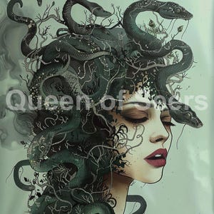 Puede incluir: Una ilustración digital de una mujer con serpientes como cabello. Las serpientes son verdes y negras y están entrelazadas con enredaderas. El rostro de la mujer está pintado con un aspecto suave y etéreo. El fondo es de color verde claro.