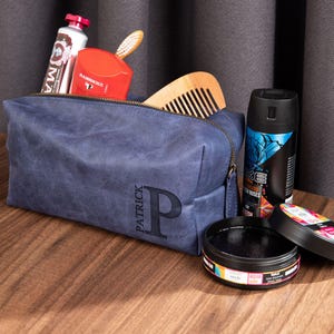 Valentines Leather Dopp Kit Gift For Fitness Gym Workout Lover, Custom Toiletry Bag For Men, Corporate 20th Anniversary Gift, Birthday Gift