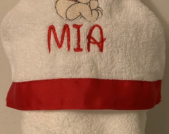 Pooh Bear Hooded Bath Towel for boys or girls - size NB-3 only - bath, pool, beach - personalized