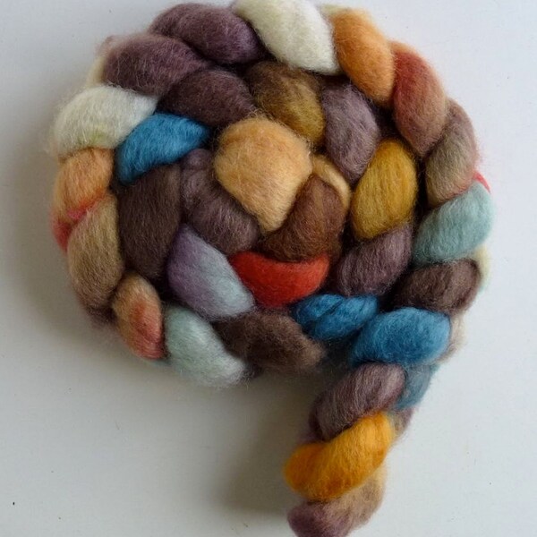 BFL Wool Roving - Hand Painted Spinning or Felting Fiber, Chateau Chemise