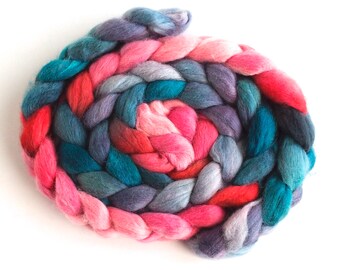 Medium Finn Wool Hand Spinning Roving, Hand Painted Colorway, Drowsy Pinks