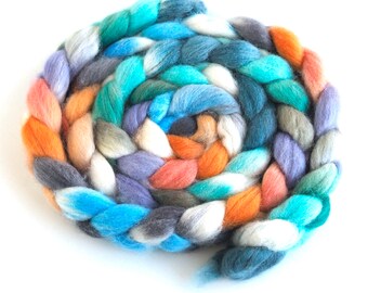 Falkland Wool Roving - Hand Dyed Spinning and Felting Fiber, 4 Ounces, Fountain Mosaic