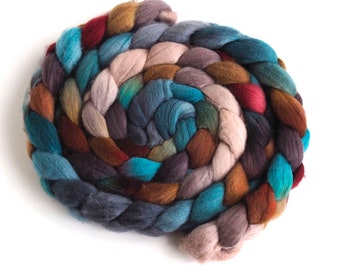 Organic Polwarth Roving - Hand Painted Spinning Fiber, Quiet Contrast