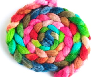 Falkland Wool Roving - Hand Dyed Spinning and Felting Fiber, 4 Ounces, Juxtaposition