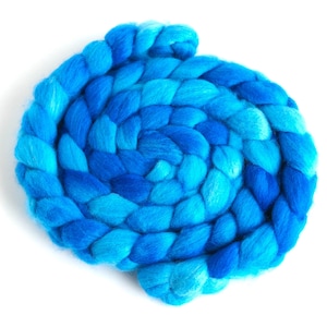 Falkland Wool Hand-Spinners Roving, Handpainted Fiber, 4 ounces, Brilliant Sky