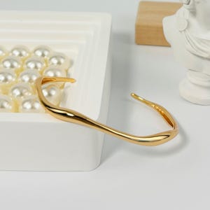 Vintage 18K Gold Bracelet. Minimalist Wavy Design Bracelet Gift For Lover.18K Gold Silver Solid  Bracelet For Women Gift