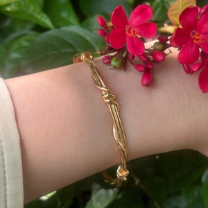 Gold 18K Bangle Bracelet.Charming Minimalist Bracelet Gift for her.Vintage Twisted Vines Silver Bracelet.Solid 18K Gold Bracelet