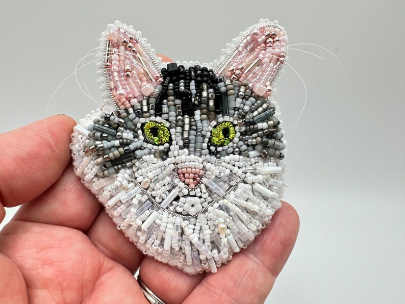 Custom made: YOUR cats portrait memorialized in a holiday ornament or brooch/pin or pendant image 2