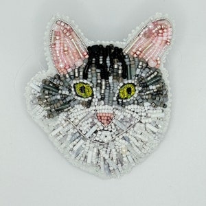 Custom made: YOUR cats portrait memorialized in a holiday ornament or brooch/pin or pendant image 3