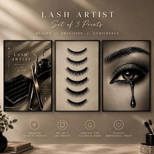 Op de afbeelding: Een set van drie muurkunstprints met wimperthema's. De eerste print toont een pincet, een wimpertray en inkt met de tekst LASH ARTIST. De tweede print toont zes sets wimpers. De derde print toont een close-up van een oog met een traan.