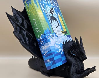Book Display 3dPrinted Dragon reading books