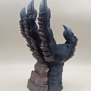 Dragon Claw Book Display Stand hand Painted 3dPrinted Dragon reading books