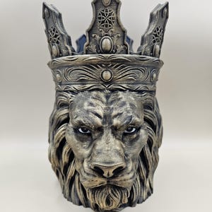 Flower Pot Majestic lion  Hand Painted 3d printed home decor
