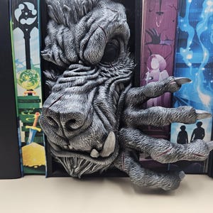 Werewolf Book Nook | Hand-Painted 3D Shelf Insert | Silver Gothic Horror Decor 3D Printed