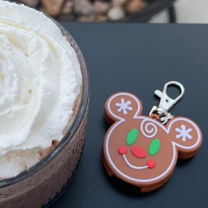 Gingerbread Toon, PLA, Magicband+ holder, Brown w/green, white and red details, puck holder,magicband+ skin, Christmas cookie, Magic Hugger