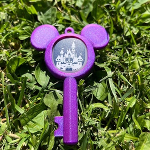 Witch Craft Purple Iridescent Key, Magic Hugger Key, PLA, Magicband+ holder, Puck holder, Magicband+ skin, Toon Key, Magic Hugger