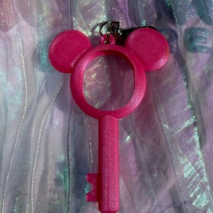 Pixie Dust Pink Iridescent Key, Magic Hugger Key, PLA, Magicband+ holder, Puck holder, Magicband+ skin, Toon Key, Magic Hugger