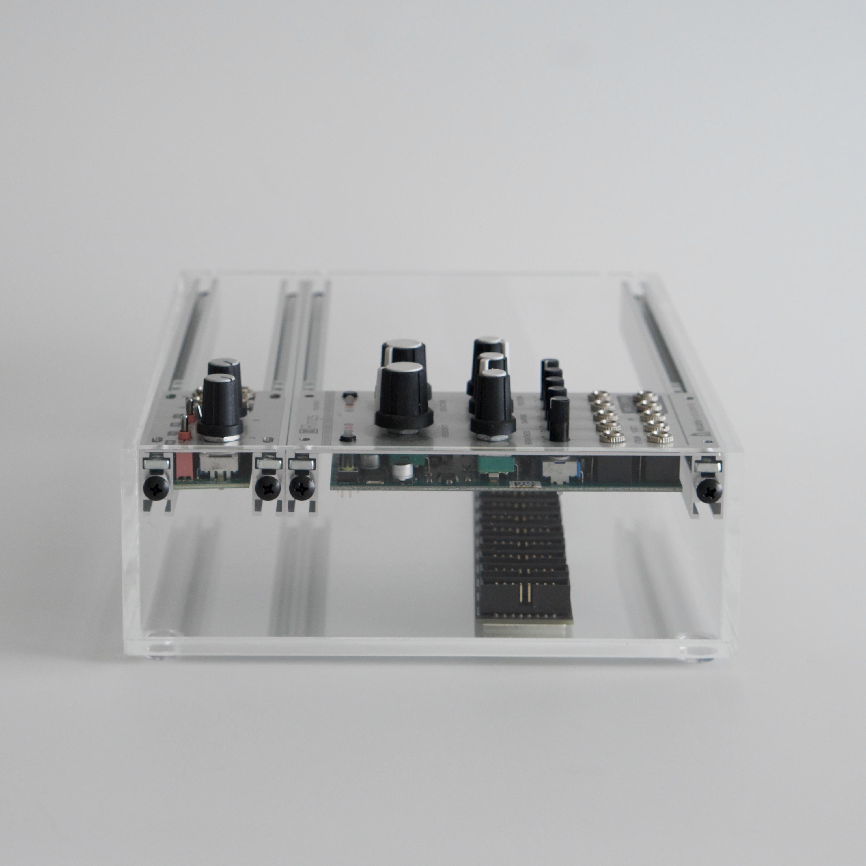 4U ユーロラック レール フレーム　3U+1U インテリジェル 84HP 4U ユーロラック レール フレーム 3U+1U インテリジェル 84HP