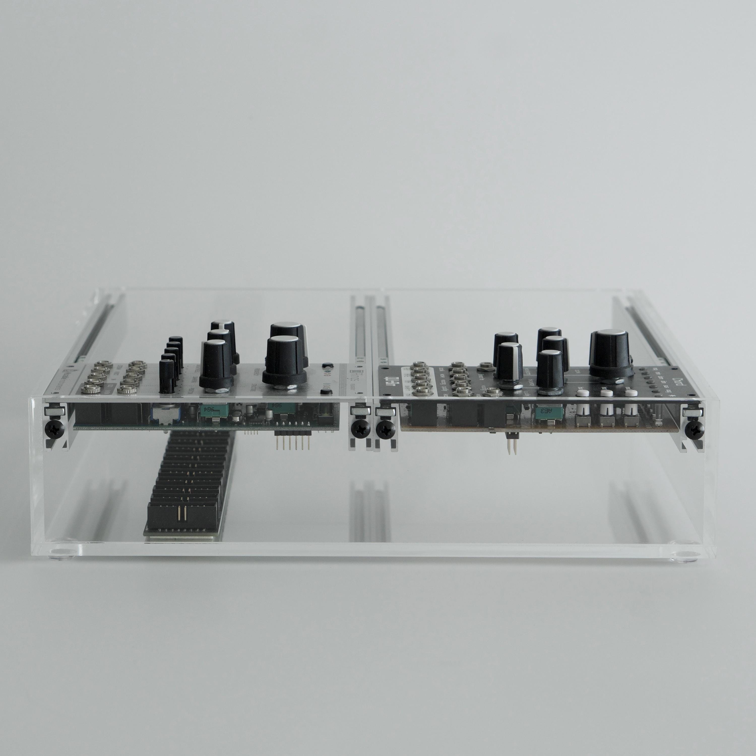 モジュラーシンセ　ケース　アダプター付き モジュラーシンセトラベルケース特集 - Boutique Pedal NYC