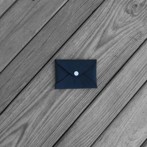 Soporte de tarjeta de visita Cordura azul marino con snap azul claro
