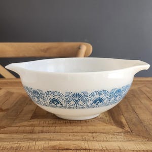 Vintage Pyrex Mixing Bowl Blue Pattern | Cinderella Nesting Bowl | Retro Kitchen Collectible | Mid Century Modern Dish