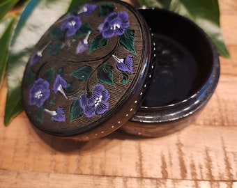 Vintage jewelry box