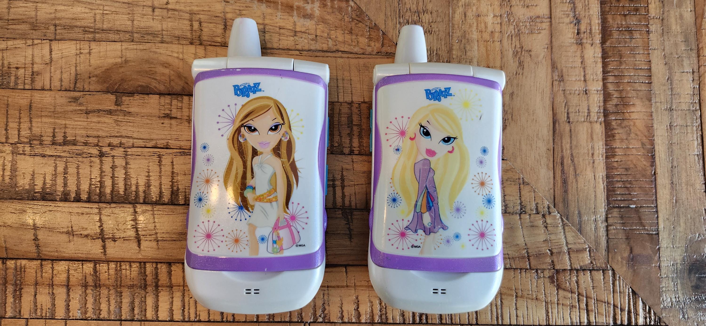 Vintage Bratz Flip Phone Walkie Talkie Y2K MGA Rare Electronic Toy